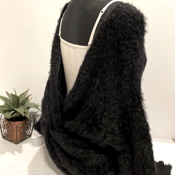 Fashion On Earth Black Eyelash Knit Deep V Back Twisted Sweater Women’s Large - Picture 6 of 16